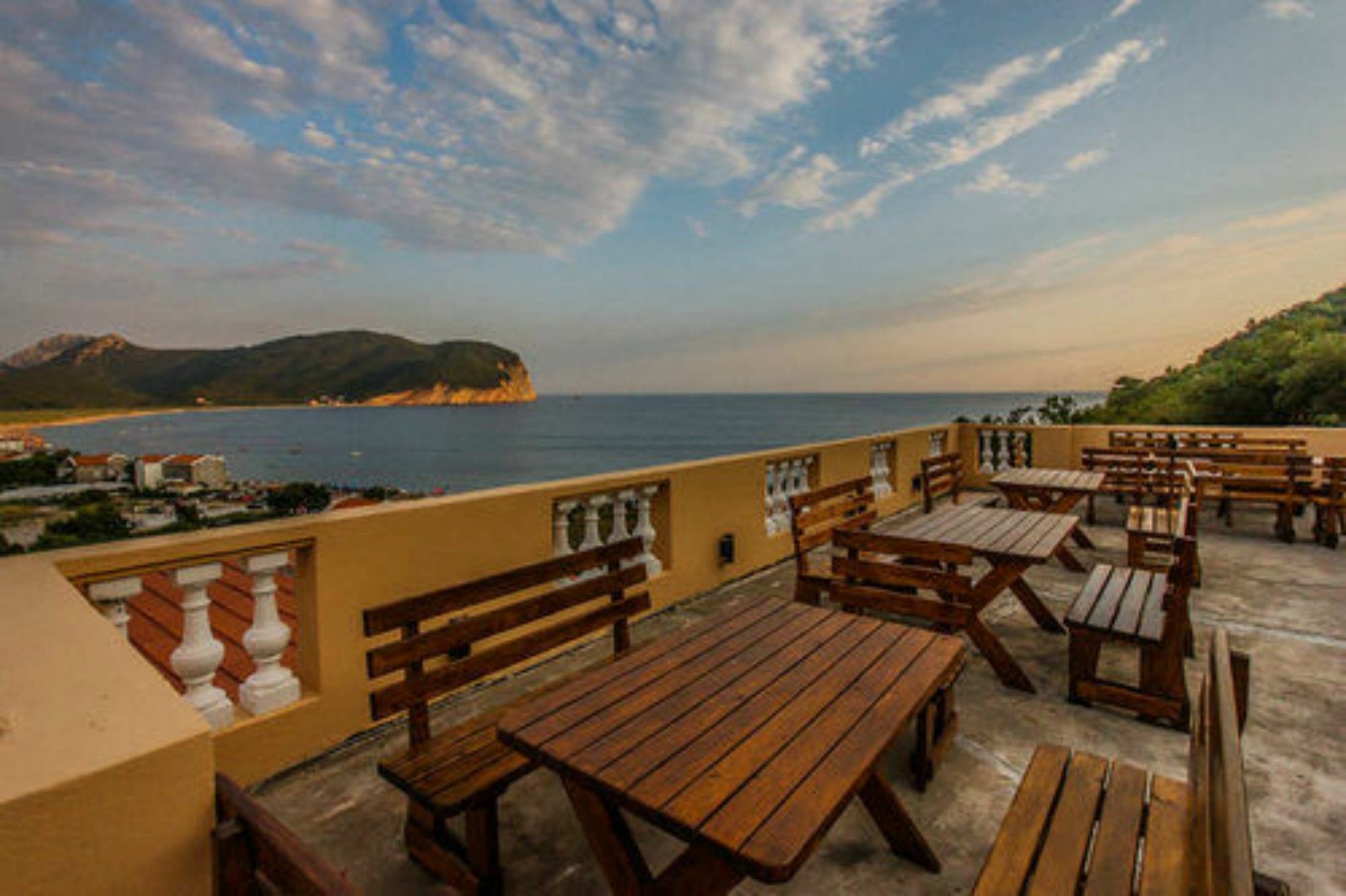 Castellamare Residence Petrovac Exterior foto